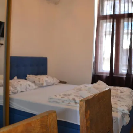 Narona 1910 * Μόσταρ